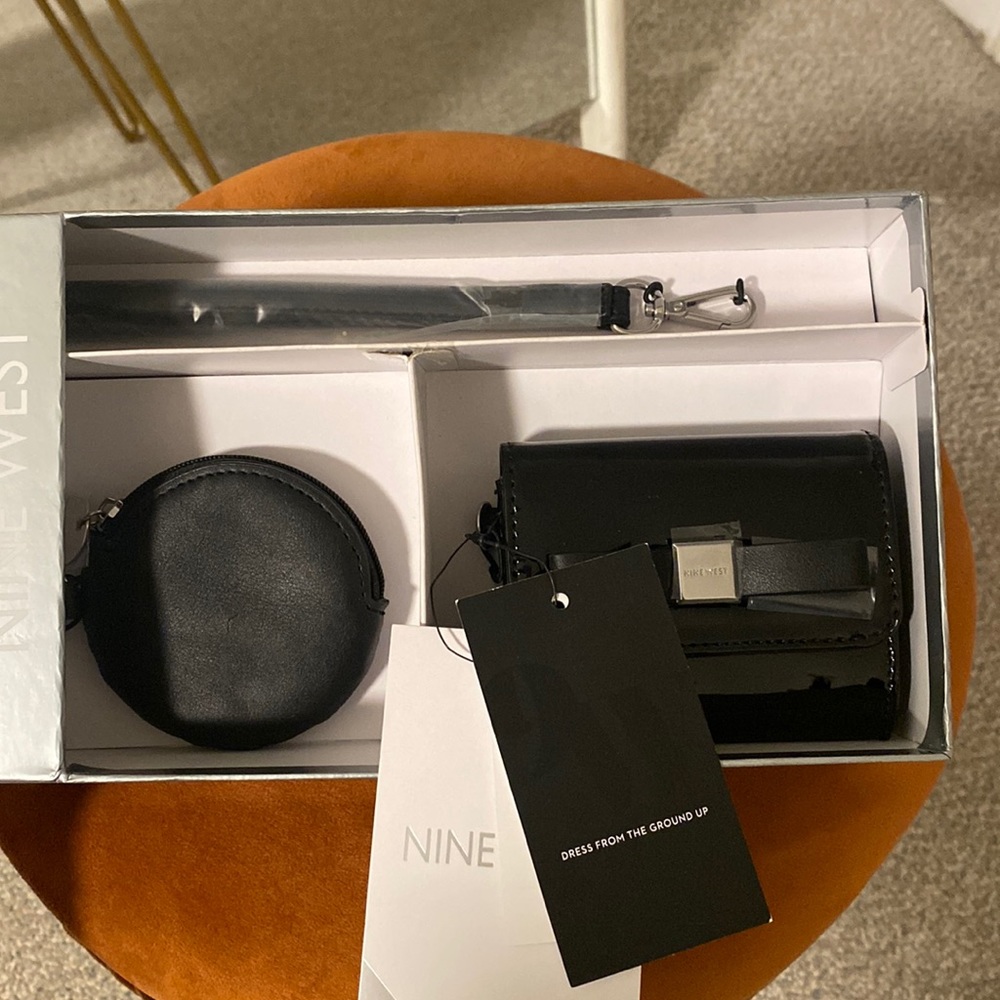 Nine West wallet gift set
